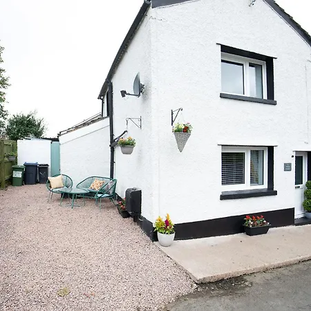Leaf Tree Cottage - Cosy Cottage Based In The North Of The Lakes Workington Exterior photo